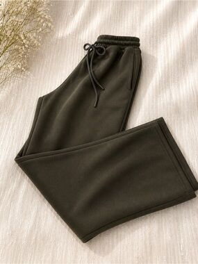 Cider Olive Green Women’s Jogger Sweatpants with Drawstring